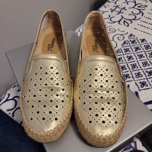 Vaseline sport shoes